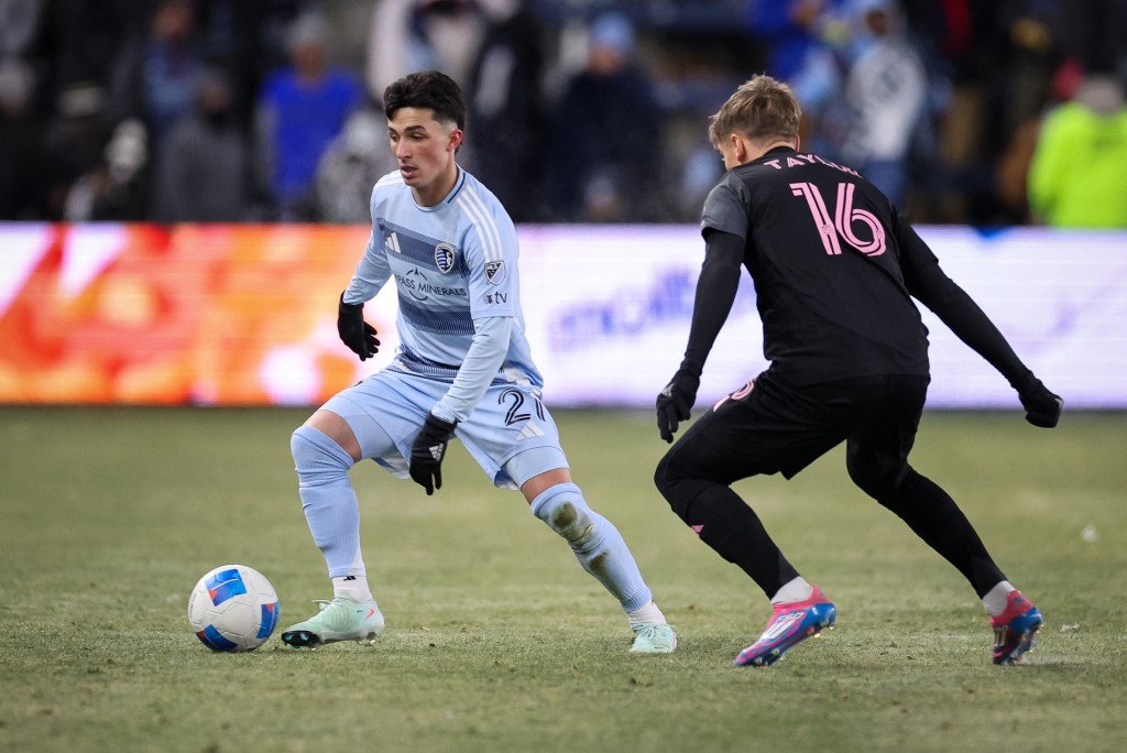 马丁内斯称赞B费：他是助攻之王，曼联在他上场时截然不同