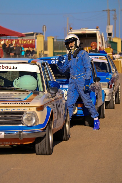 时隔27年重返世界杯正赛，苏格兰多地机场打出广告牌标语庆祝